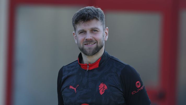 CAIRATE, ITALY - DECEMBER 30: Niclas Fullkrug of AC Milan in action during AC Milan training session at Milanello on December 30, 2025 in Cairate, Italy. (Photo by Claudio Villa/AC Milan via Getty Images) Calciomercato Serie A: un ex Toro firma in Serie B, Fullkrug ufficiale al Milan- immagine 2