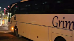 VIDEO Il Napoli in partenza per Torino: l’arrivo del pullman all’aeroporto