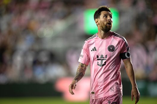 Lionel Messi #10 dell'Inter Miami CF è raffigurato durante la partita contro il Nashville SC al Chase Stadium il 24 ottobre 2025 a Fort Lauderdale Messi