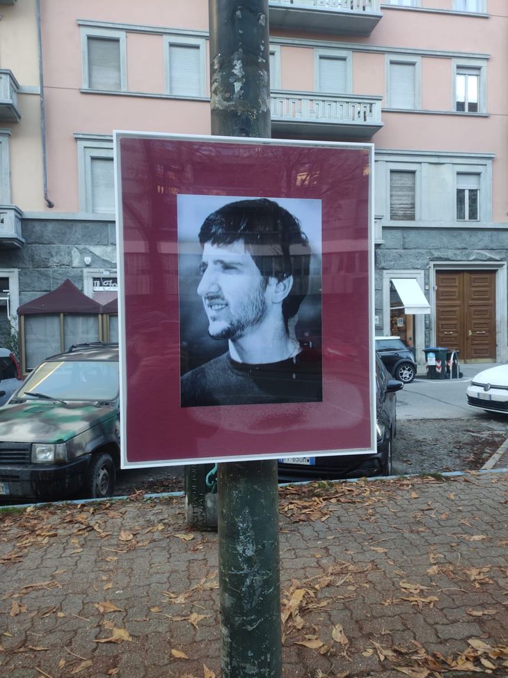 Torino, restaurata la foto di Gigi Meroni in Corso Umberto Torino, restaurata la foto di Gigi Meroni in Corso Umberto - immagine 1