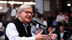 Sgarbi: “Antonio Conte è meglio di Giuseppe! Pulcinella? Ha riferimenti erotici”