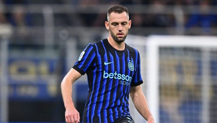 Inter, De Vrij costretto al cambio a Bologna: stop da valutare per il centrale - immagine 1
