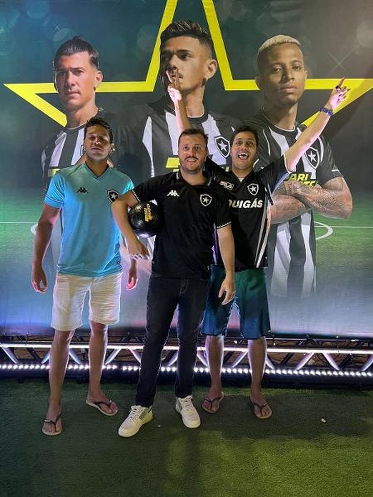 Segna il Botafogo e il tifoso esulta: ma un pipistrello lo morde sulla gamba…- immagine 5