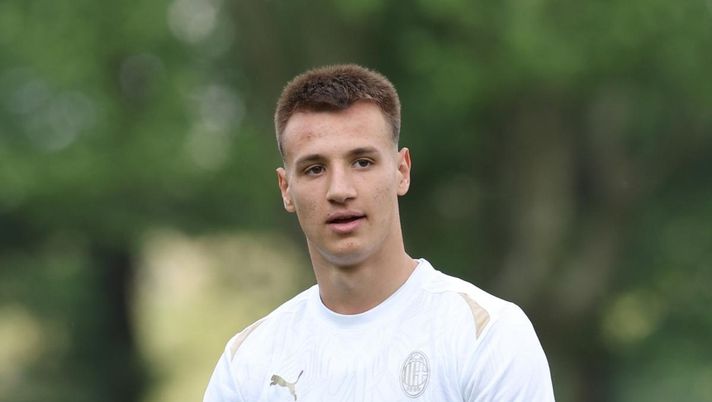 Milan, l'arrivo di Kostic accelera o frena la crescita di Camarda?