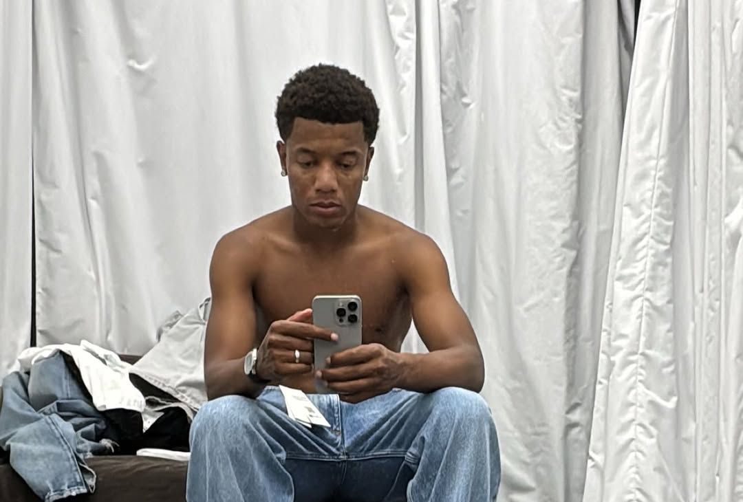 Tramite un post Instagram, David Neres ha condiviso alcuni scatti del suo ritorno in Brasile nella sua San Paolo, dove sta trascorrendo le sue meritatissime vacanze.