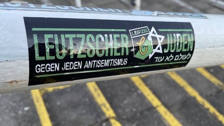 Gli ultras di Lipsia e Francoforte proteggono il bar minacciato da Hamas - immagine 1