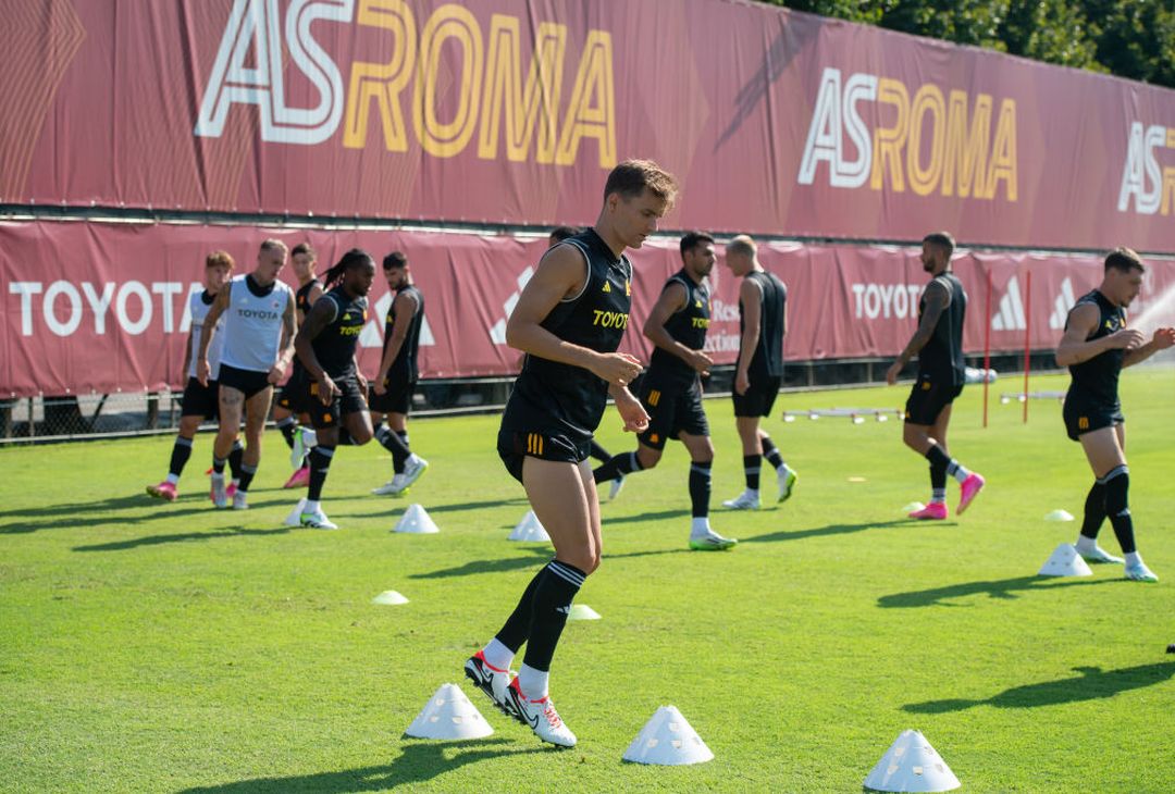 Roma, allenamento mattutino a Trigoria in vista dell’Hellas Verona – FOTO GALLERY - immagine 6