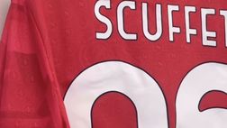 Tutto pronto nello spogliatoio del Napoli: scelta la maglia per il match