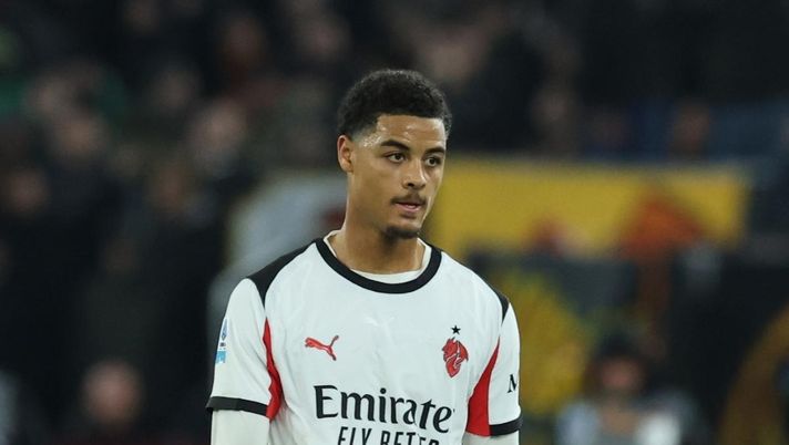 Koni De Winter (difensore AC Milan), qui durante Roma-Milan 1-1 (Serie A 2025-2026) | News (Getty Images) De Winter scala le posizioni della difesa del Milan. Test Dybala superato. E ora ...