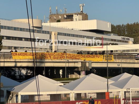 Roma, l’allenamento al Tre Fontane. Ranieri ai tifosi: “Ci fate sentire amati”- immagine 3