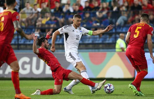 Bosnia, Dzeko: “Pesante perdere 5-2, non può accadere questo genere di cose”- immagine 5