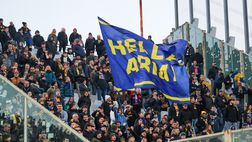 “Chi arriva ultimo paga da bere”? I tifosi del Verona: “Mille gin tonic per voi”