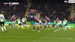 VIDEO/ Liverpool, gol annullato per la furbata del Burnley