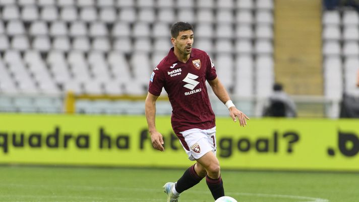 TURIN, ITALY - NOVEMBER 2: Giovanni Simeone of Torino FC in action during the Serie A match between Torino FC and Pisa SC at Stadio Olimpico Grande Torino on November 2, 2025 in Turin, Italy. (Photo by Stefano Guidi - Torino FC/Torino FC 1906 via Getty Images) Sondaggio – Derby della Mole: zero punti per la maggioranza dei lettori Toro News - immagine 1