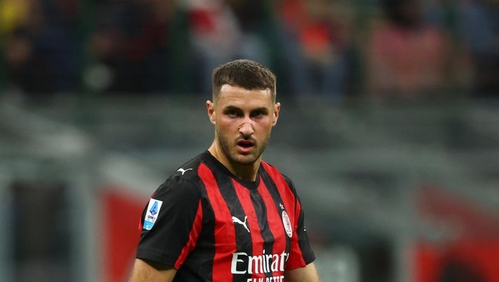 Santiago Gimenez (attaccante del Milan), potrebbe essere ceduto nel calciomercato di gennaio | (Getty Images) Ordine, rivelazione sul mercato del Milan. Su Gimenez: 'Non promette niente di buono'