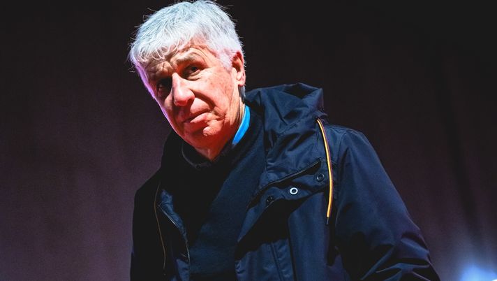 ROME, ITALY - FEBRUARY 22: AS Roma coach Gian Piero Gasperini arrives at the stadium prior to the Serie A match between AS Roma and US Cremonese at Stadio Olimpico on February 22, 2026 in Rome, Italy. (Photo by Fabio Rossi/AS Roma via Getty Images) Roma-Juve, out Soulé ma Dybala può rientrare. Gasperini studia anche la difesa a quattro- immagine 1