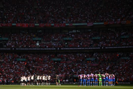 Il Liverpool non dimentica Diogo Jota: l’omaggio prima del Community Shield LA FOTO- immagine 2