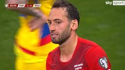 VIDEO / Sky – Calhanoglu sostituito: crampo o infortunio al polpaccio?