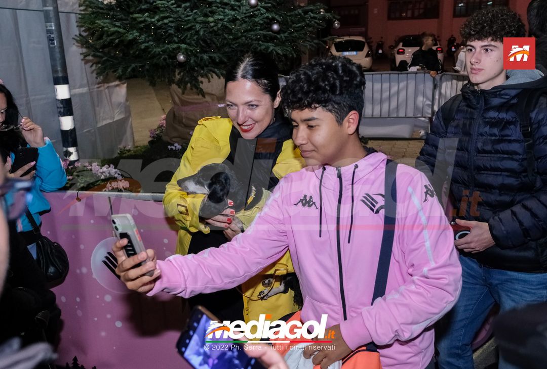 FOTO Palermo: Accardi, Saric e Gomes accendono l’albero al ‘Barbera’ (Gallery) - immagine 77