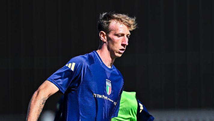 SALON-DE-PROVENCE, FRANCE - JUNE 12: Nicolò Bertola of Italy U21 is seen in action during a warm-up session prior to kick-off in the 50th Tournoi Maurice Revello match between Italy U21 and Indonesia U20 at Stade Marcel Roustan on June 12, 2024 in Salon-de-Provence, France. (Photo by Simone Arveda/Getty Images) UFFICIALE – Bertola è un nuovo giocatore dell’Udinese: il comunicato del club - immagine 1