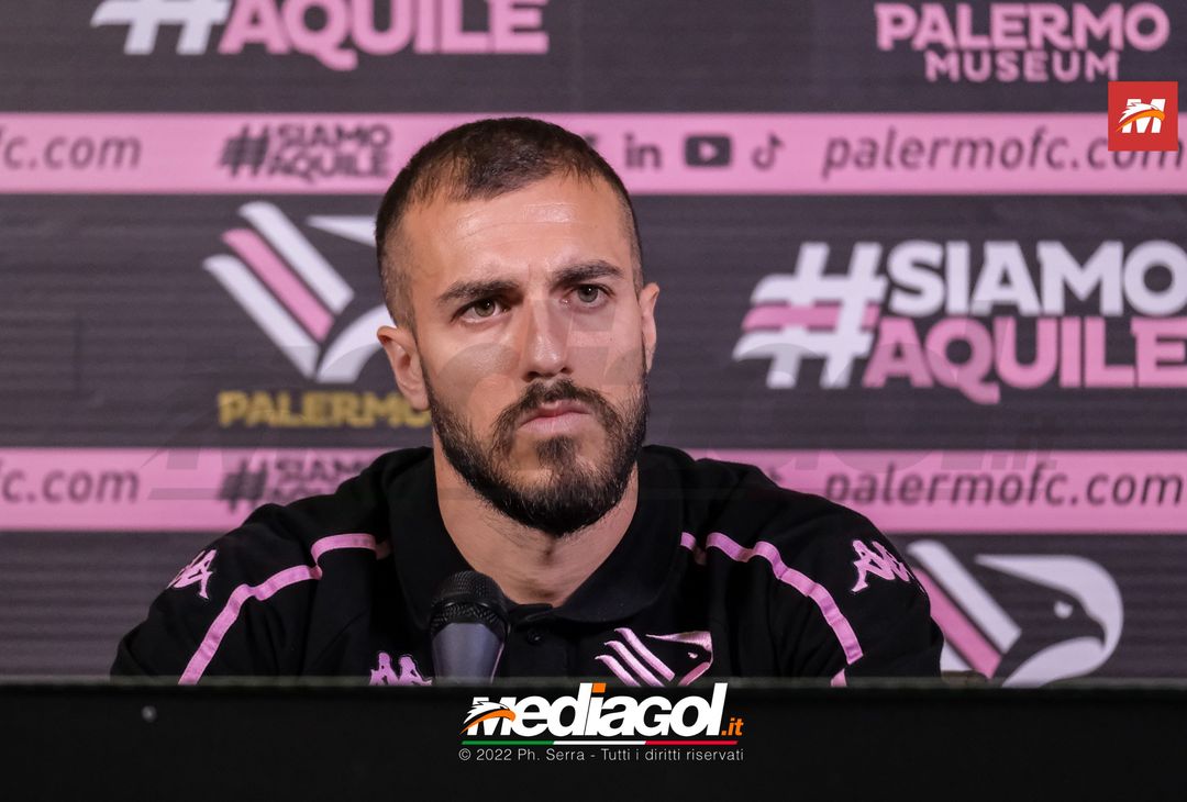 FOTO RITIRO PALERMO, la conferenza stampa di Nicola Valente (Gallery) - immagine 22