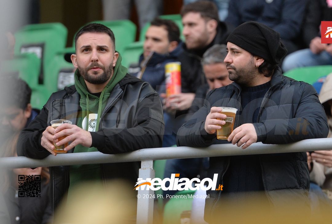 FOTOTIFO Palermo-Modena 4-2, gli scatti ai tifosi al “Renzo Barbera” (GALLERY) - immagine 52