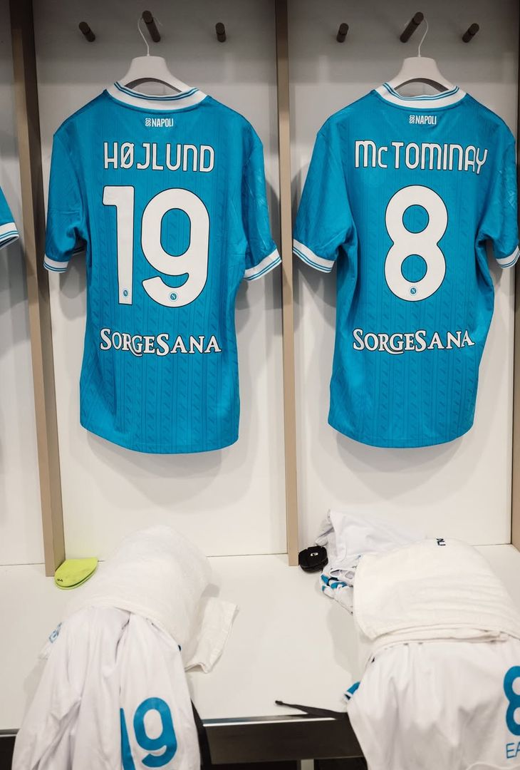 Inter-Napoli, tutto pronto nello spogliatoio azzurro: la scelta sulla maglia GALLERY - immagine 7