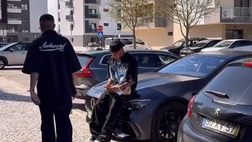 “Scusa ti è caduto un…”. Il simpatico sketch tra Alisson Santos e il fratello