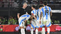 Argentina ko contro il Paraguay, Messi attacca l’arbitro: “Sei una me***”