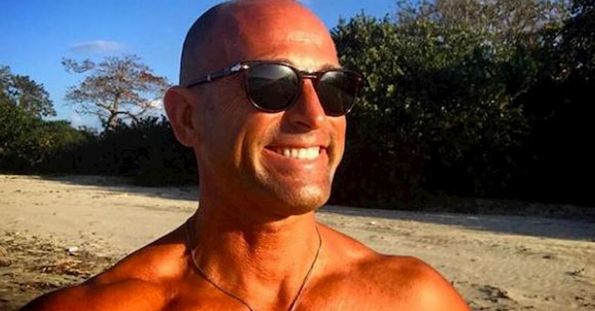 bettarini non lavoro e mi godo la vita via da milano per le rapine guardo partite mute da Golssip.it bettarini non lavoro e mi godo la vita via da milano per le rapine guardo partite mute