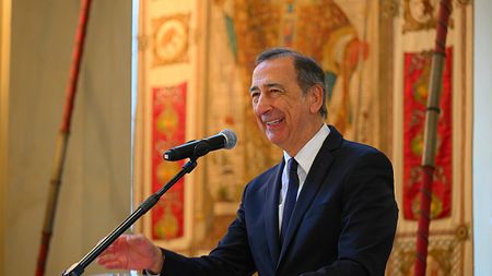 MILAN, ITALY - MAY 17: Mayor Giuseppe Sala speaks during the FC Internazionale Is Awarded With the Ambrogino d'Oro Prize at Palazzo Marino on May 17, 2024 in Milan, Italy. (Photo by Mattia Pistoia - Inter/Inter via Getty Images) San Siro