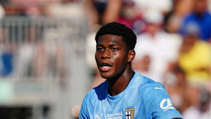 Zion Suzuki (portiere Parma) | Serie A News (Getty Images) Suzuki si presenta: 'Copro bene la porta e so giocare con i piedi'. E sull'interesse del Milan ...