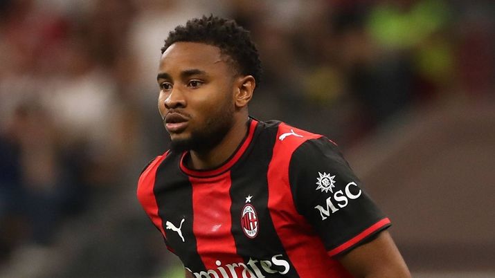 Christopher Nkunku, attaccante AC Milan, non dovrebbe lasciare i rossoneri nel calciomercato estivo 2026