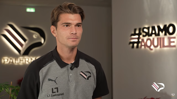 VIDEO Palermo, Segre: “In quell’abbraccio c’è forza e unione. A Como daremo tutto”  VIDEO Palermo, Segre: “In quell’abbraccio c’è forza e unione. A Como daremo tutto” - immagine 1