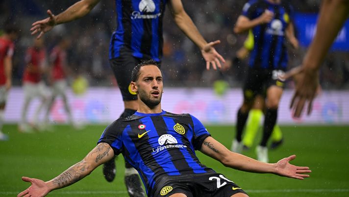 Inter, Calhanoglu sempre più simbolo dello spogliatoio: tutti pazzi per lui - immagine 1