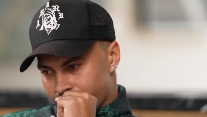 Dele Alli: “Ho subito molestie, fumavo e spacciavo. Dipendevo dai sonniferi ma ho reagito così” Dele Alli: “Ho subito molestie, fumavo e spacciavo. Dipendevo dai sonniferi ma ho reagito così” - immagine 1