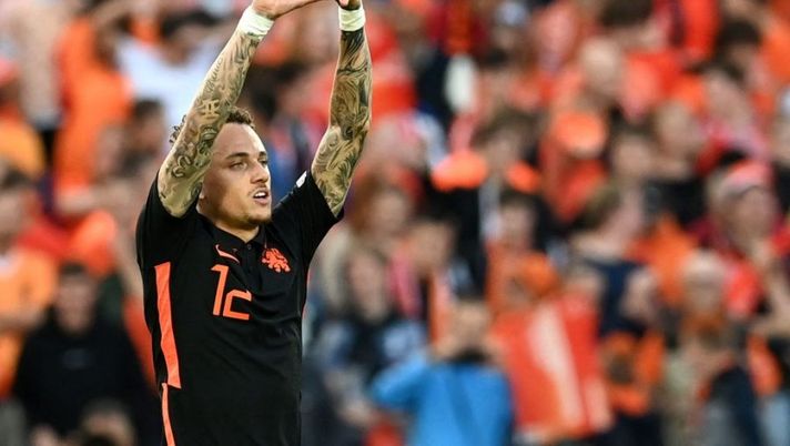 Netherlands' forward Noa Lang celebrates scoring his team's first goal during the UEFA Nations League - League A Group 4 football match between Netherlands and Wales at the Feyenoord 'De Kuip' stadium in Rotterdam, on June 14, 2022. (Photo by JOHN THYS / AFP) (Photo by JOHN THYS/AFP via Getty Images) Napoli, Noa Lang è in arrivo: i dettagli sul trasferimento con Matteo Moretto - immagine 1
