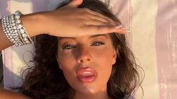 VIDEO / La presunta fiamma di Leao si gode l’estate a Ibiza: follower impazziti