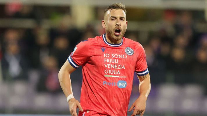 FLORENCE, ITALY - JANUARY 14: Sandi Lovric of Udinese Calcio reacts during the Serie A TIM match between ACF Fiorentina and Udinese Calcio - Serie A TIM at Stadio Artemio Franchi on January 14, 2024 in Florence, Italy. (Photo by Gabriele Maltinti/Getty Images) Udinese, per Lovric arriva un’offerta dalla Serie A: sul tavolo 8 milioni - immagine 1