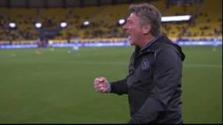Mazzarri, che grinta al terzo gol del Napoli: l’esultanza da brividi dell’allenatore