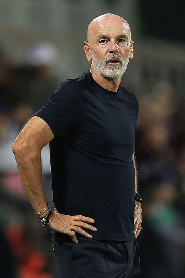 Stefano Pioli lo scorso 13 settembre contro il Napoli (Photo by Gabriele Maltinti/Getty Images) Fiorentina, Stefano Pioli: 'Kean parzialmente in gruppo, siamo fiduciosi'
