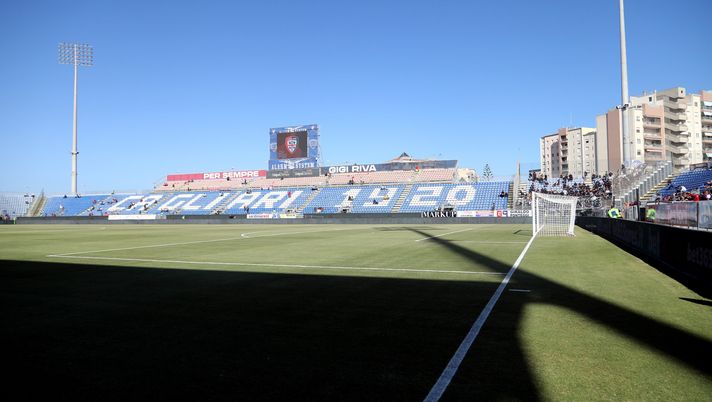 CAGLIARI, ITALY - SEPTEMBER 15: A detailed view of the stadium prior to the Serie A match between Cagliari and Napoli at Sardegna Arena on September 15, 2024 in Cagliari, Italy. (Photo by Enrico Locci/Getty Images) Cagliari, ancora vergogna in curva: il motivo del daspo ai due tifosi - immagine 1