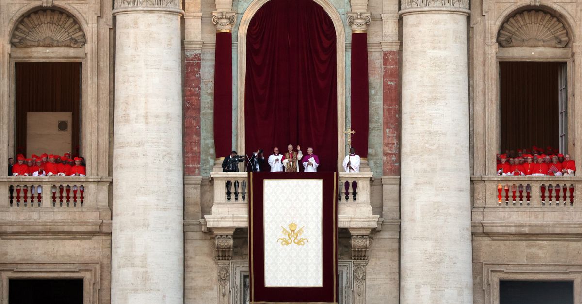 Conclave, il nuovo Papa è Robert Francis Prevost: ecco chi è Leone XIV Conclave, il nuovo Papa è Robert Francis Prevost: ecco chi è Leone XIV