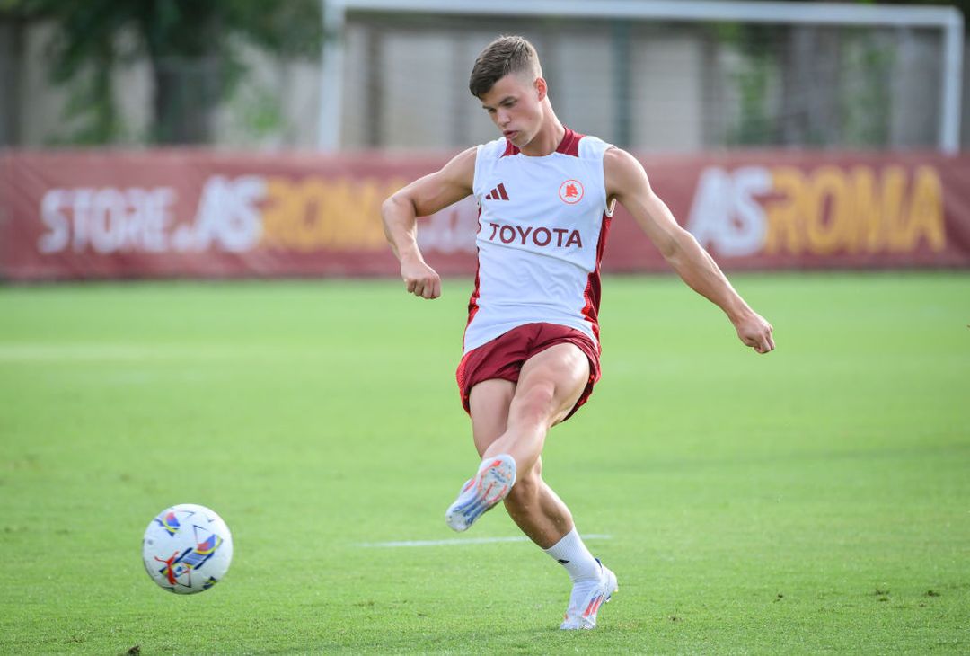 Roma, rifinitura a Trigoria alla vigilia di Cagliari: c’è Dybala – FOTO GALLERY - immagine 14