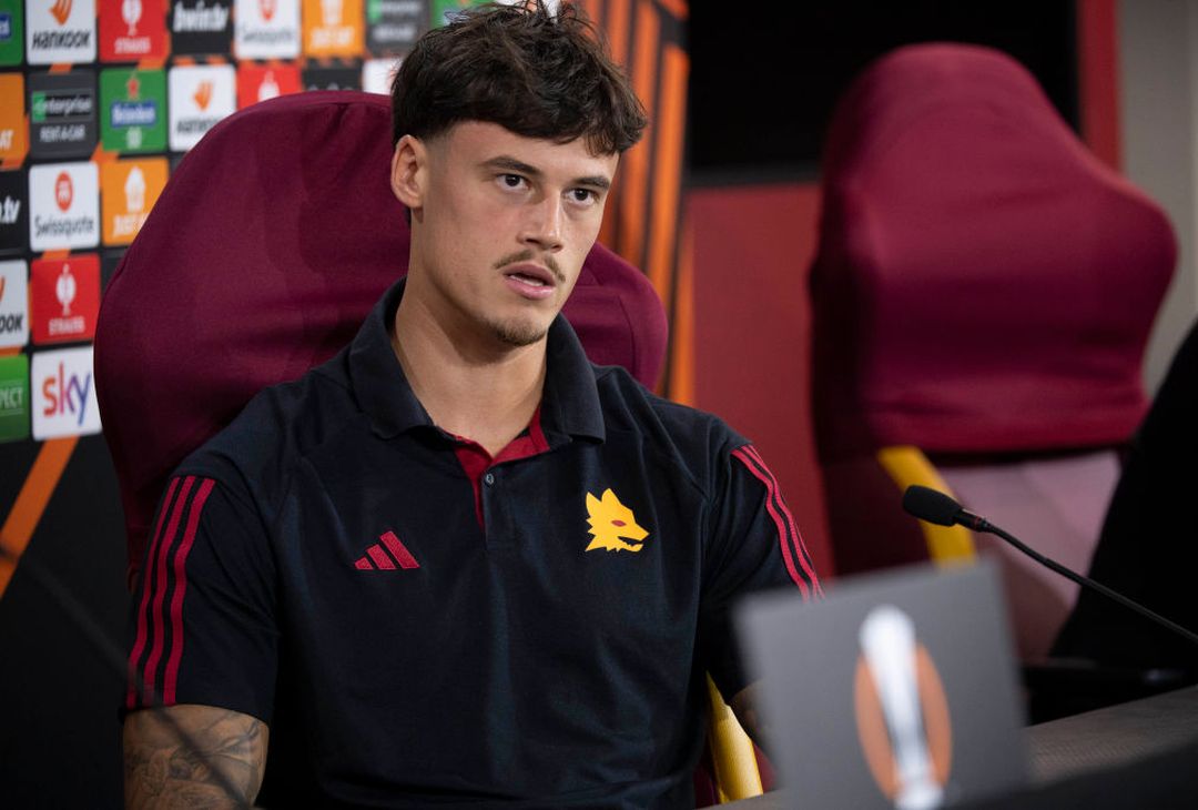 La conferenza stampa di Mourinho e Svilar pre Slavia Praga – FOTO GALLERY - immagine 8