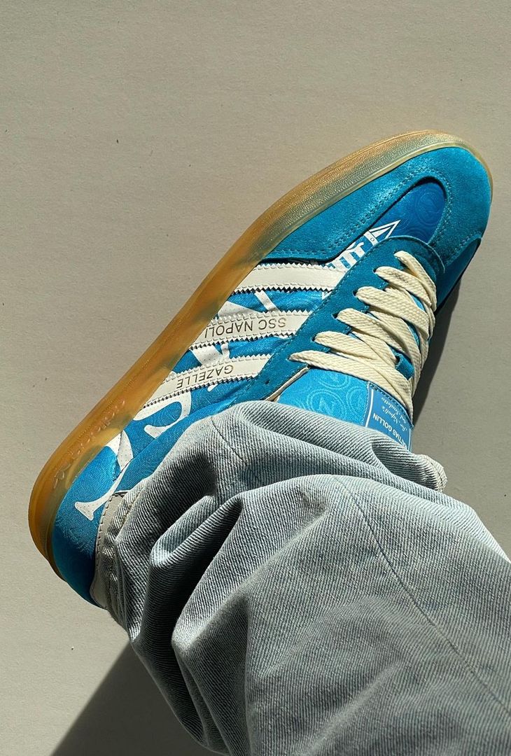 GALLERY Arrivano le scarpe del Napoli, sono opera di un designer: le foto dei modelli - immagine 6