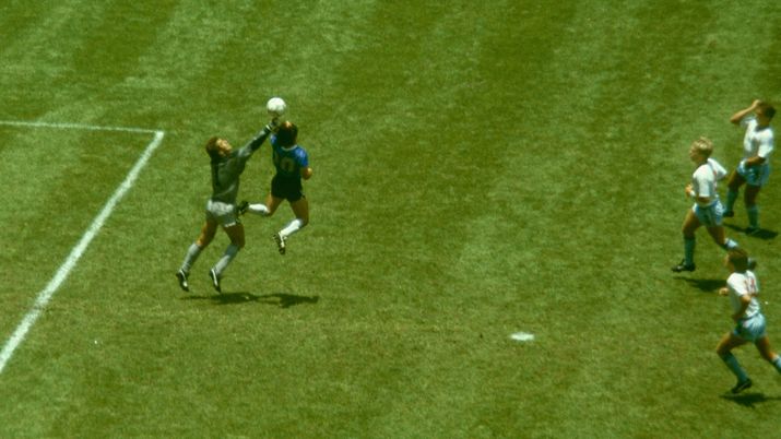 Shilton: “Mano de Dios? Dopo quarant’anni ancora non ho perdonato Maradona” - immagine 1