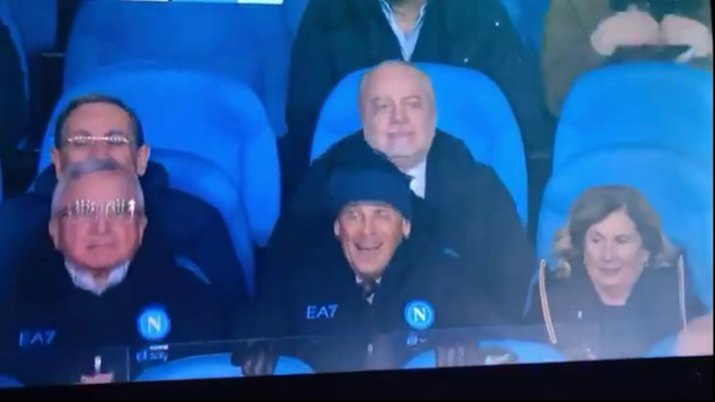 VIDEO De Laurentiis Partecipa Al Coro Dei Tifosi “Chi Non Salta ...