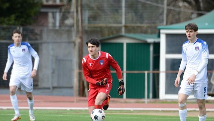 Si frattura zigomo e mascella, ma para un rigore: succede in Serie D - immagine 1