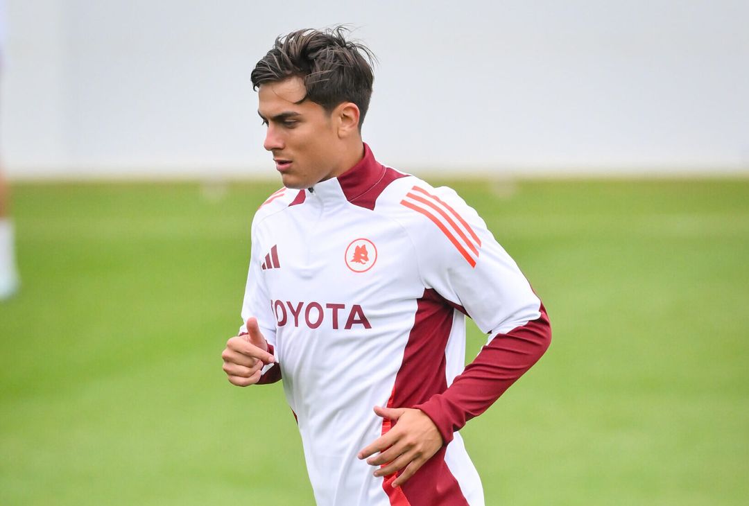 Ritiro Roma, Dovbyk scalda i motori: le indicazioni di De Rossi – FOTO GALLERY - immagine 85